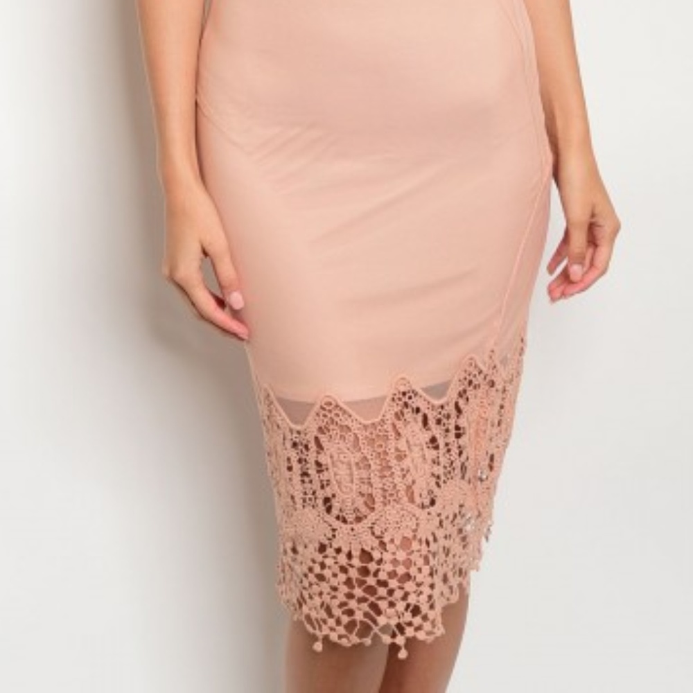 Hanna's Hot Summer Lace Cross Back BodyCon Dress! - Picture 3 of 5